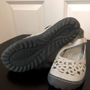 JBU by Jambu Women’s Sz 9.5 MEMORY FOAM velcro belt sandals (NEVER WORN)